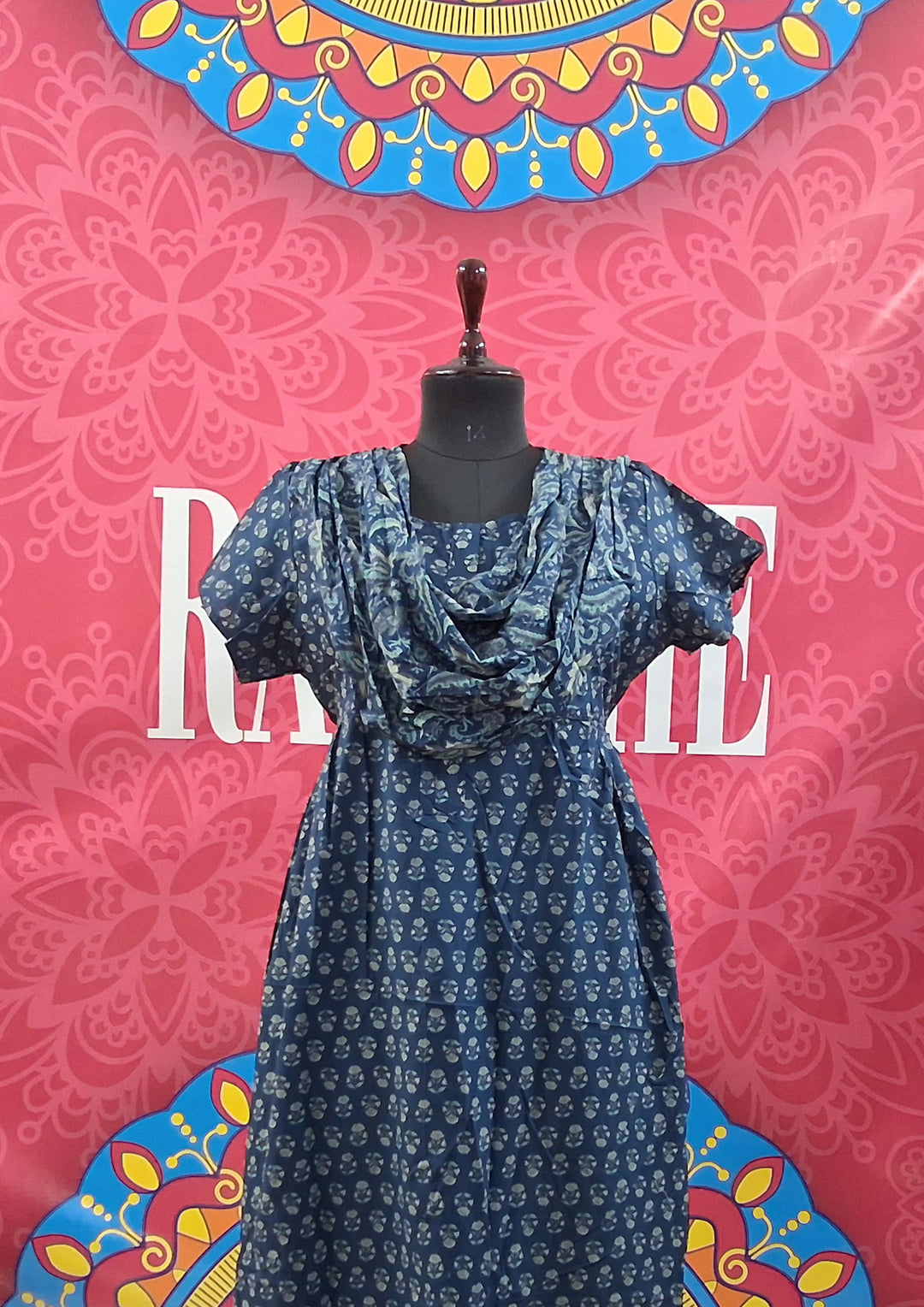 Shawl Attached Maxis