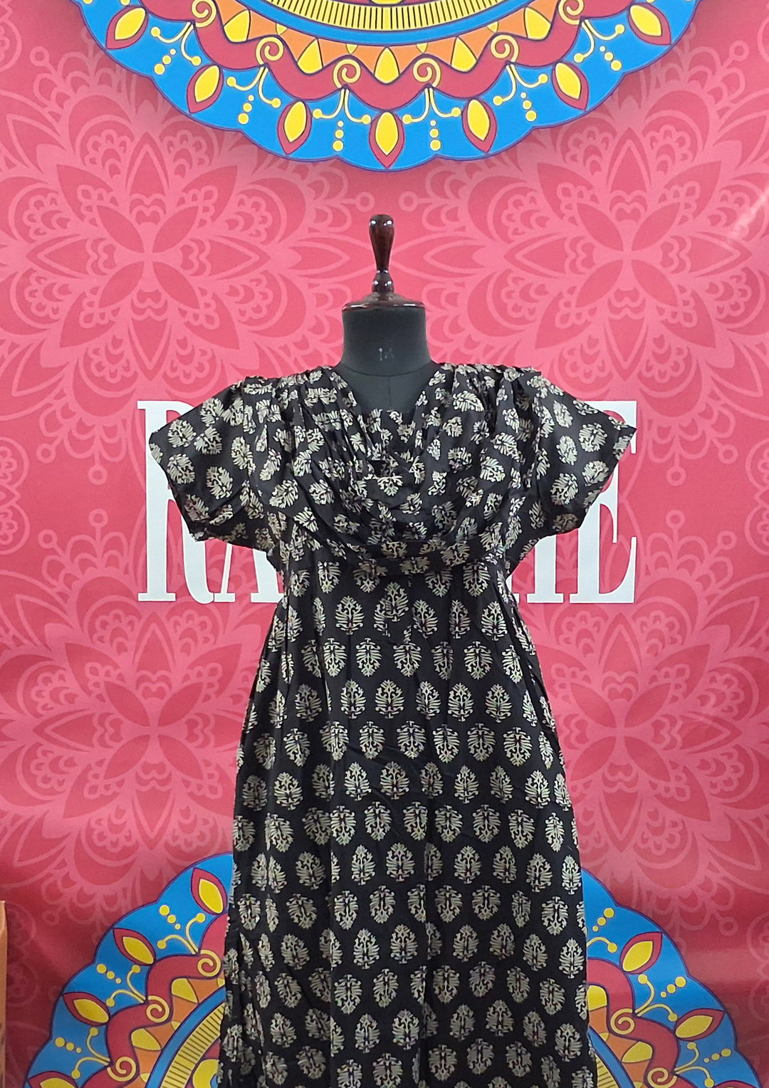 Shawl Attached Maxis